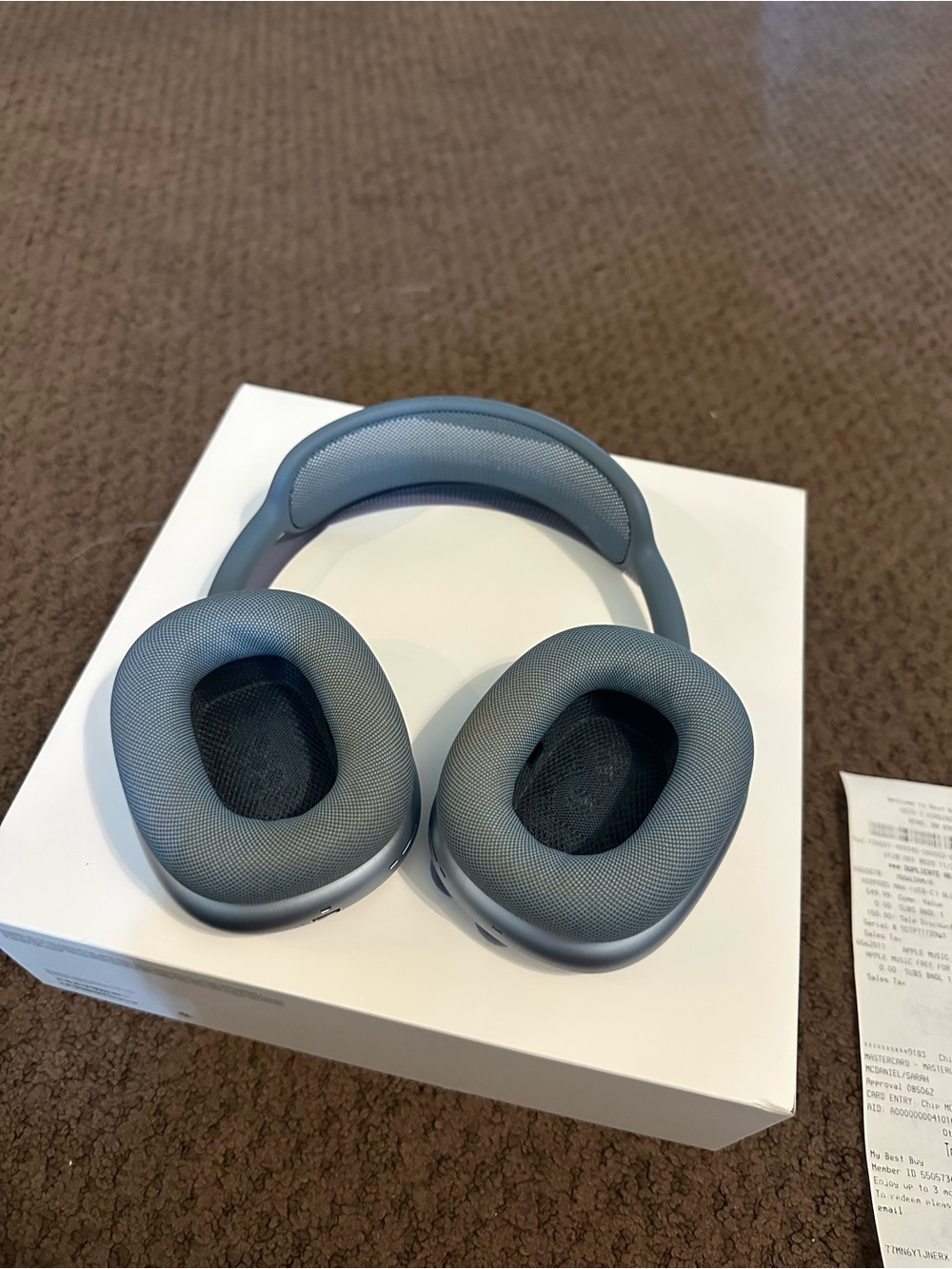 Apple AirPods Max Blue — Retail Packaging - Picture 6 of 16